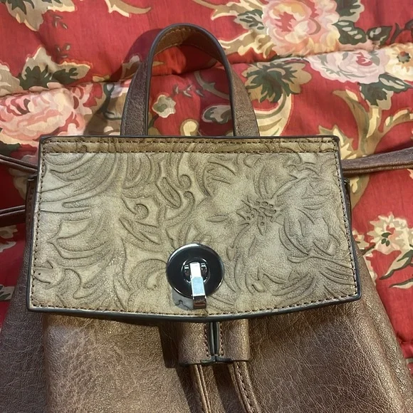 LIZ SOTO Abby Convertible
Crossbody/Backpack/Brown, EUC - Picture 6 of 12